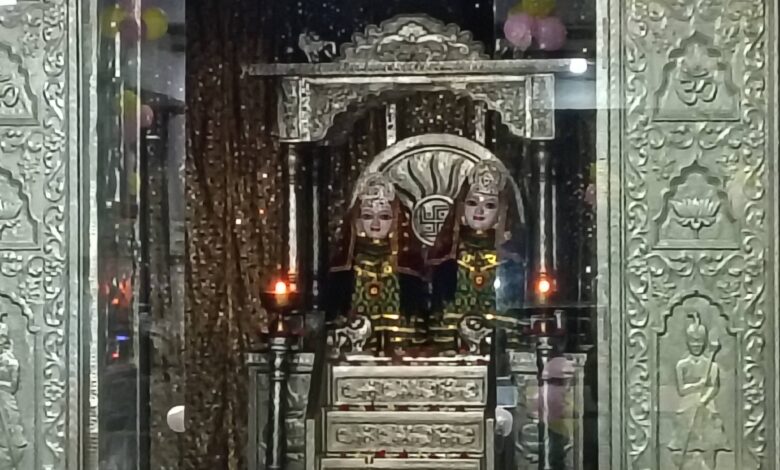 कैला मैया भवन में बैठक