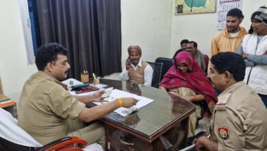 महिला को मिला खोया हुआ सामान आभूषण व नगदी