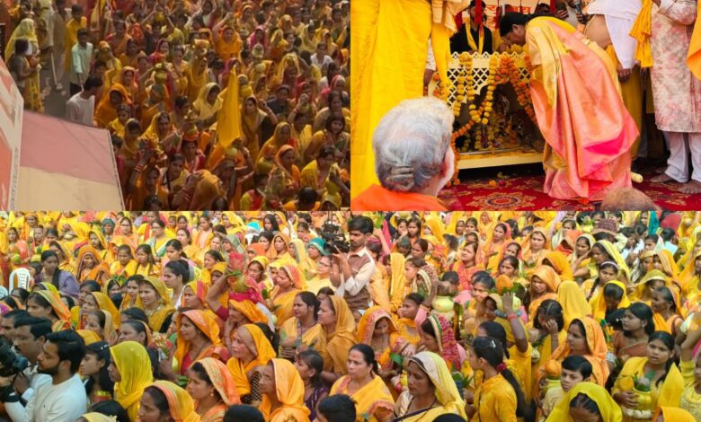 इटावा के रामलीला मैदान से कलश यात्रा निकाली गई