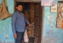 गोदाम मै हुइ चोरी