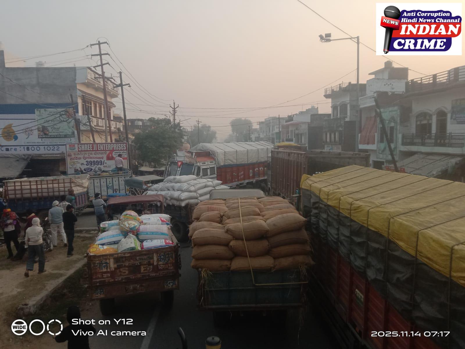   मंडी समिति में लगता है जाम