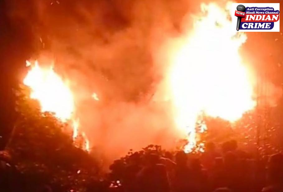    झोपड़ी में लगी आग