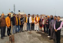 आए हुए पदाधिकारी को सम्मानित किया गया