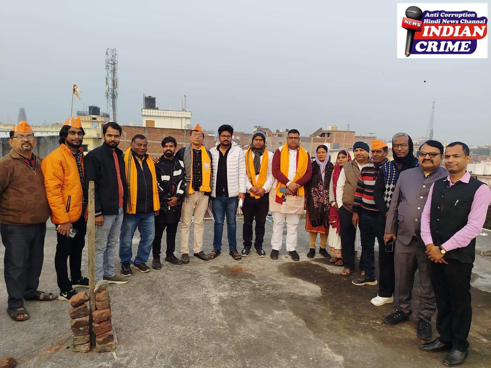 आए हुए पदाधिकारी को सम्मानित किया गया