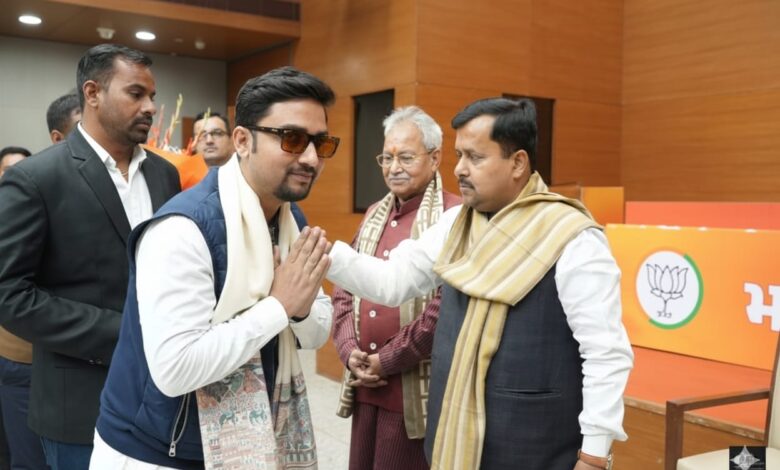 कार्यक्रम के दौरान पदाधिकारी उपस्थित रहे