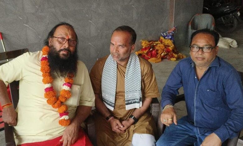 कार्यक्रम की तैयारी बड़ी जोरो से चल रही है