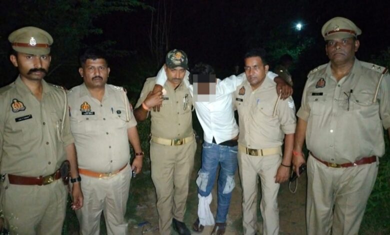 मुठभेड़ में घायल वाहन चेर